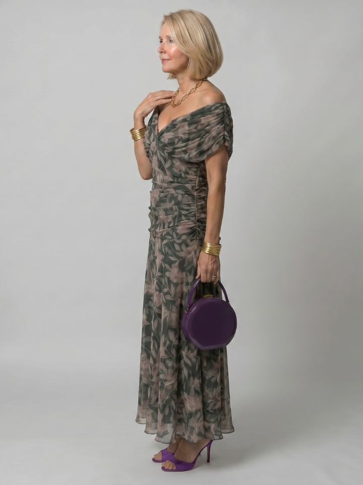 Abito midi estivo per donna, romantico e con spalle scoperte, ideale per occasioni speciali.