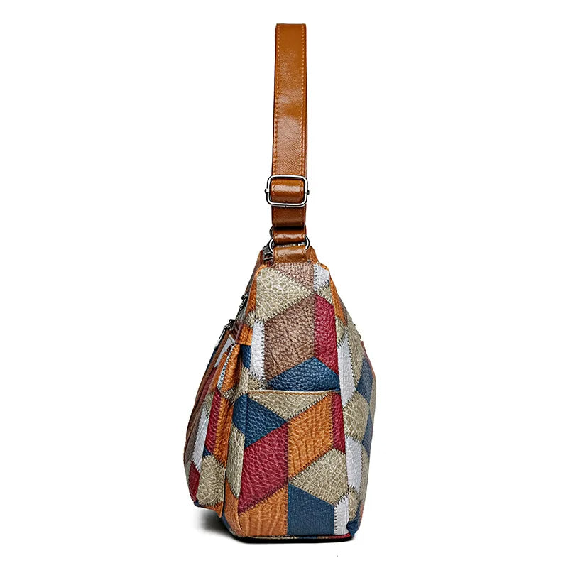 Accessorio donna: borsa a mano classica ed elegante, indispensabile per la moda femminile.