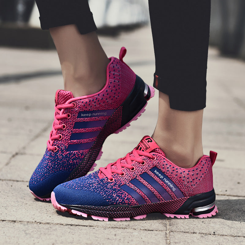 Scarpe da running uomo leggere, perfette per allenamenti e attività all'aperto, offrendo massimo comfort.