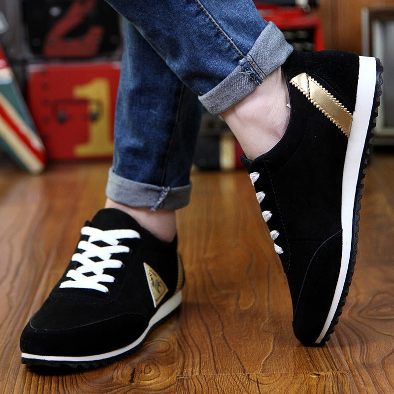 Sneakers uomo eleganti, design moderno con lacci, perfette per il tempo libero e comfort.