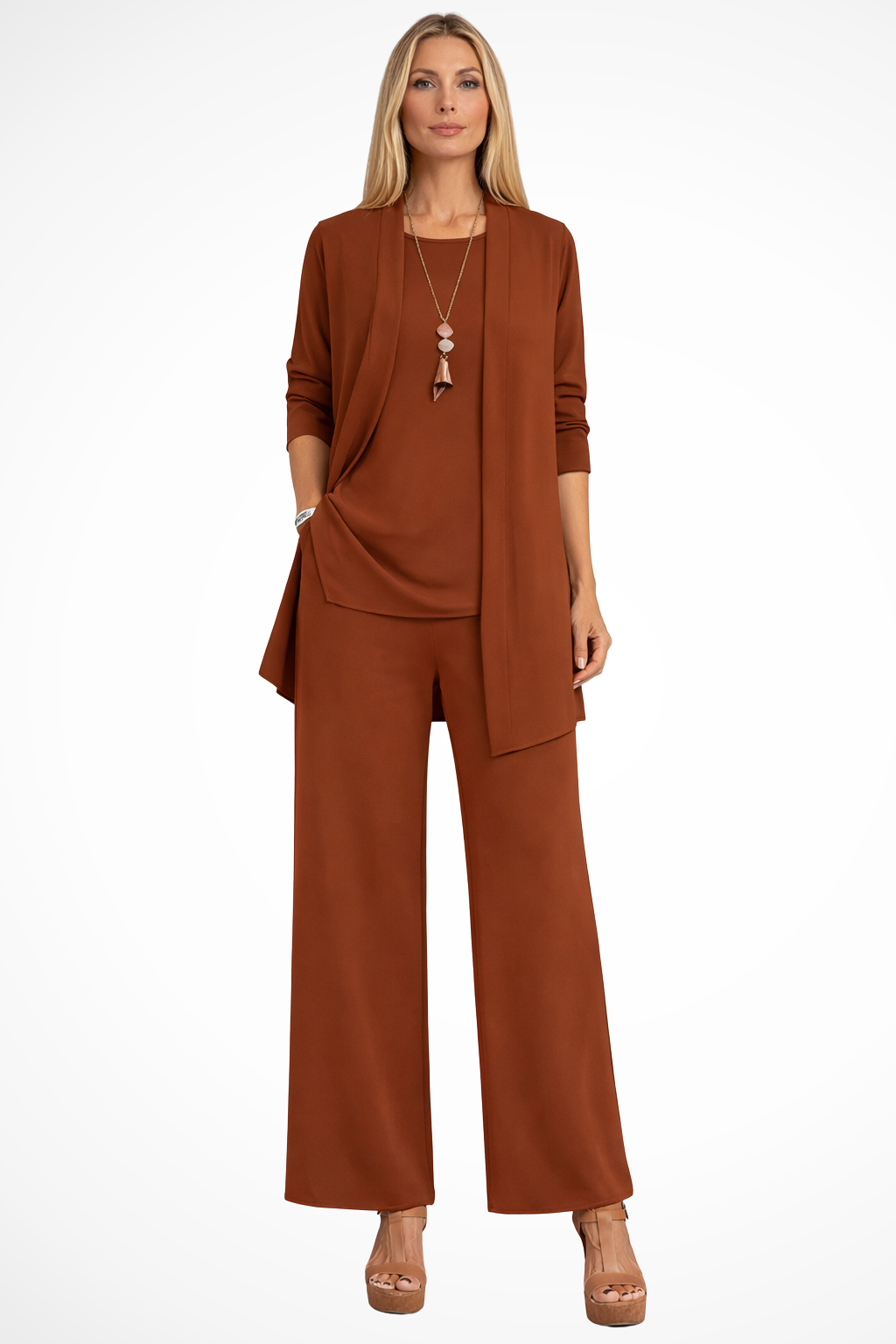 Moda donna: completo elegante tre pezzi, casual chic. Tailleur donna versatile per un look coordinato raffinato.