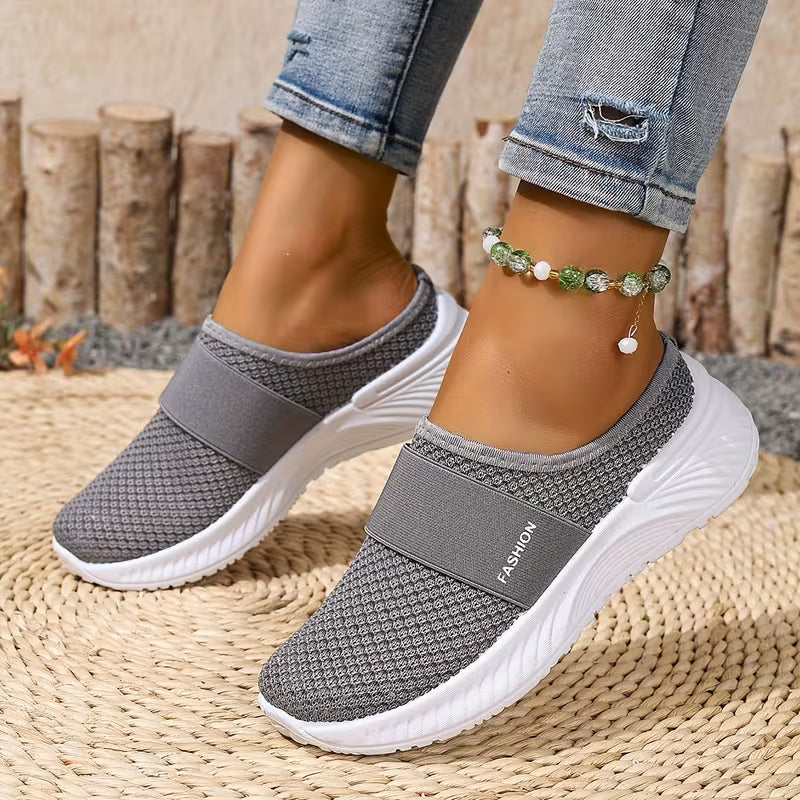Sneakers da donna Como con plateau, perfette per aggiungere altezza e un tocco di moda.