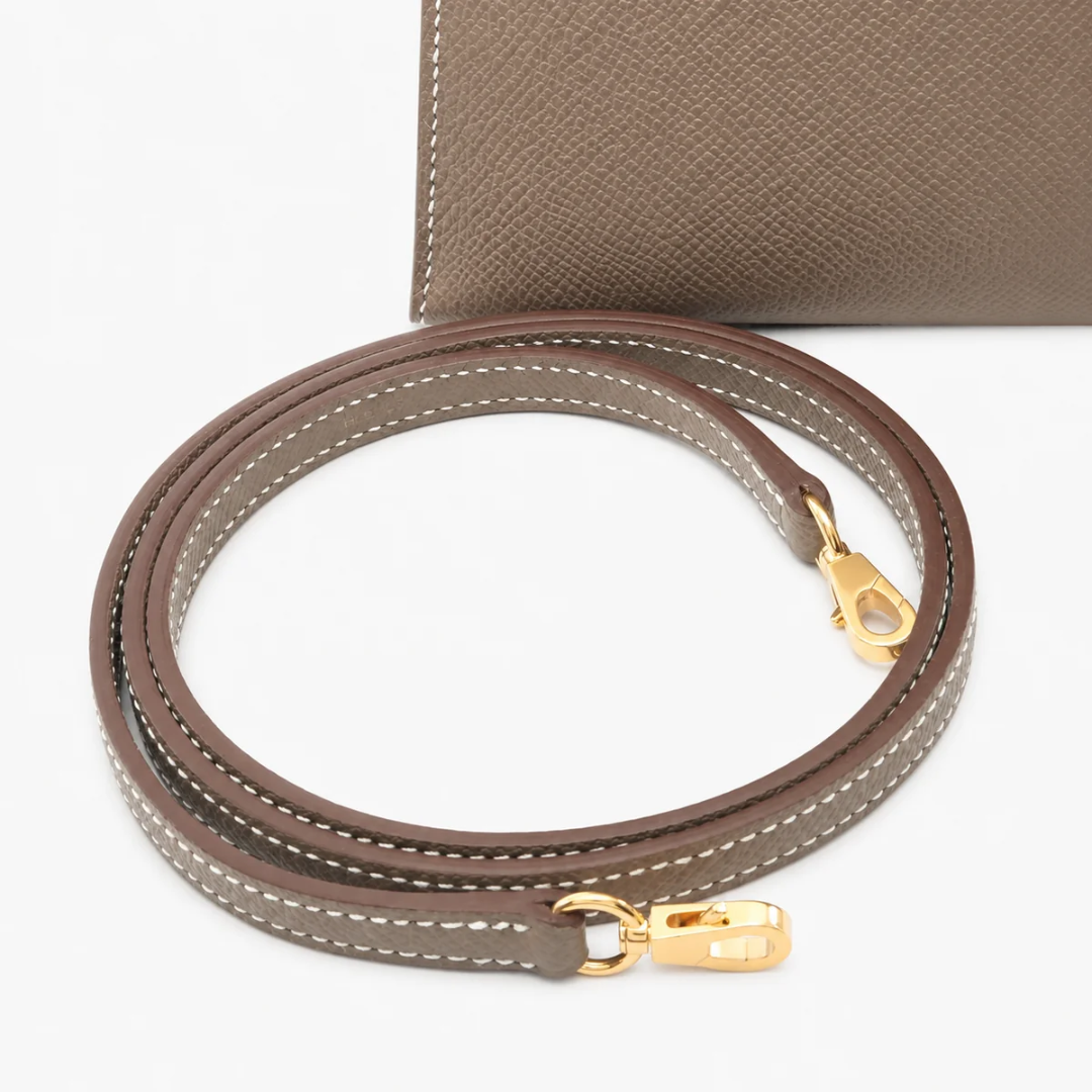 Nuova collezione: borsa donna Capri Island, accessorio che evoca l'eleganza mediterranea.