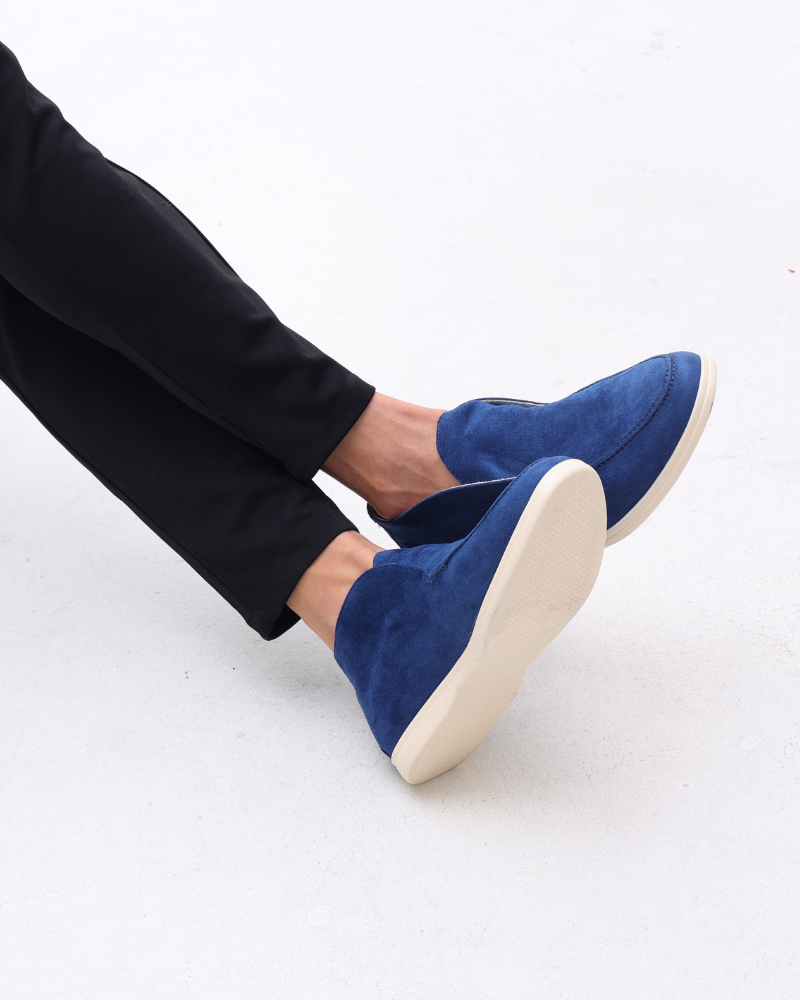 Mocassini uomo moda, eleganti e confortevoli, con cuciture a vista per un look raffinato.