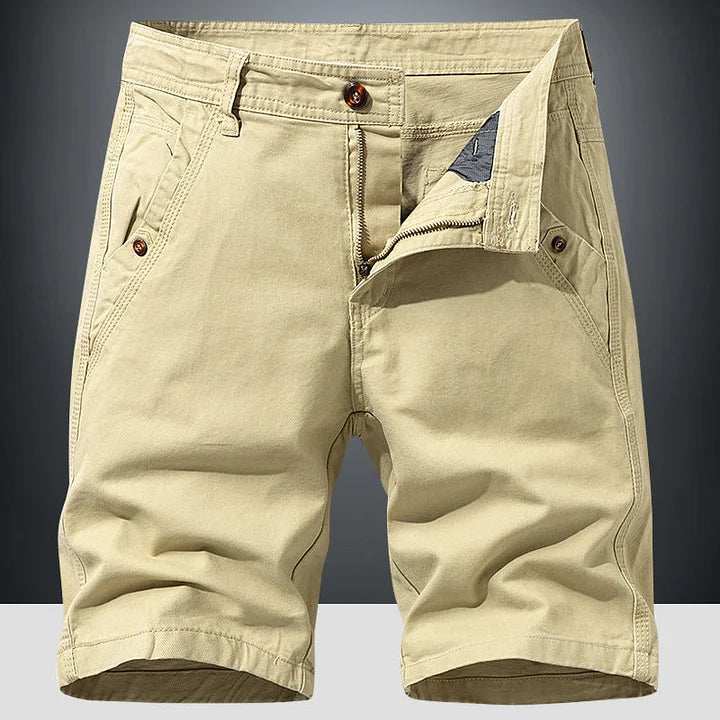 Shorts chino uomo workwear resistenti, perfetti per look casual da viaggio o attività quotidiane pratiche.