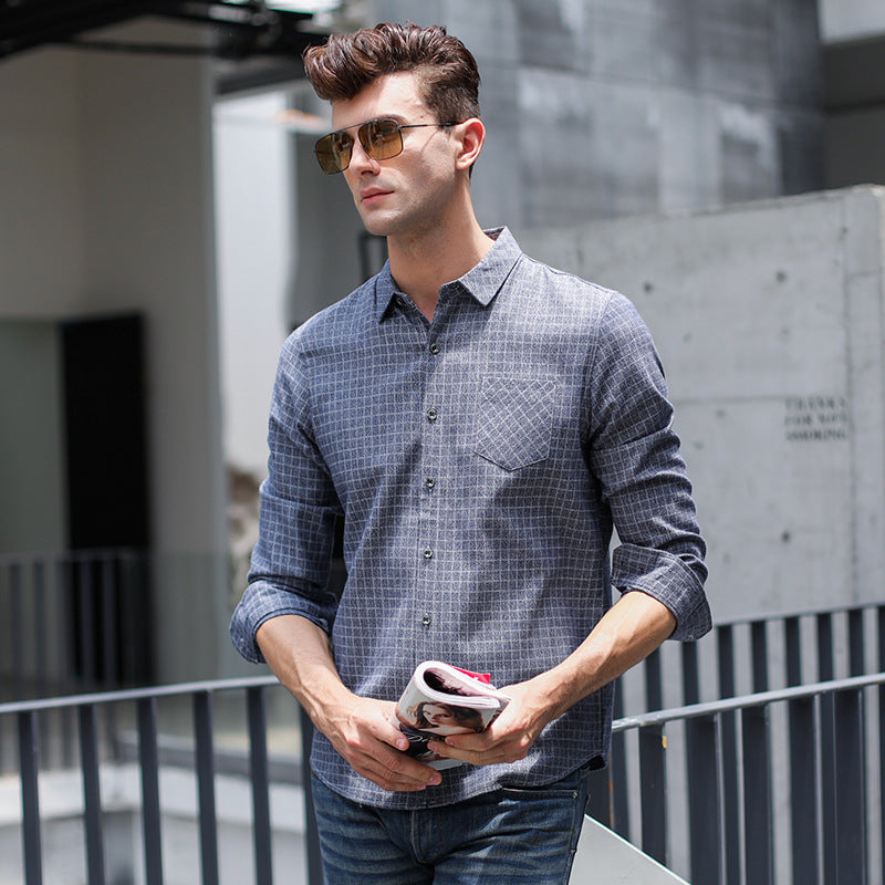 Camicia a quadri da uomo, vestibilità dritta e maniche lunghe, con collo a revers. Ideale per un comfort quotidiano versatile.