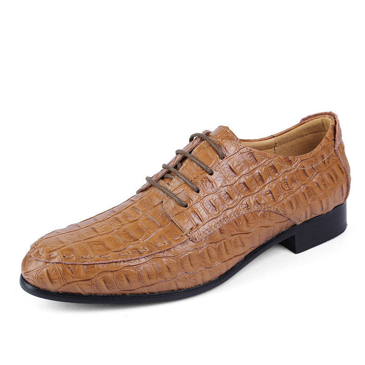 Scarpe da uomo classiche con lacci e texture coccodrillo, offrono comfort per look formali.