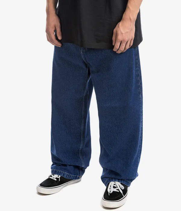 Jeans oversize streetwear uomo, perfetti per un autentico skater style casual.