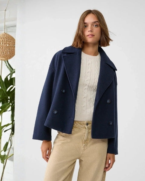 Cappotto corto donna elegante doppiopetto, in morbido effetto lana, must-have per autunno.
