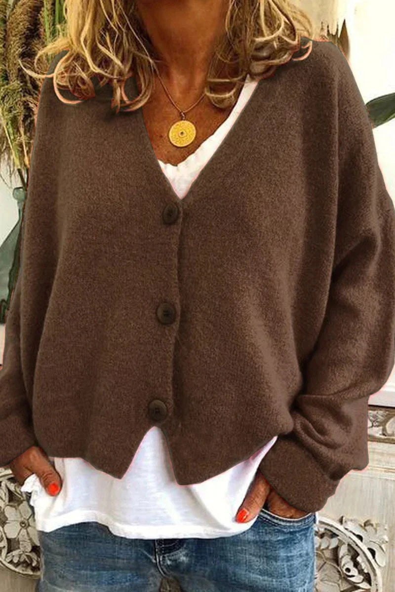 Cardigan donna versatile per outfit casual ed eleganti, comfort e calore garantiti.