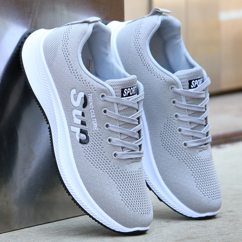 Scarpe running uomo performance, design aerodinamico e ammortizzazione superiore per l'allenamento.