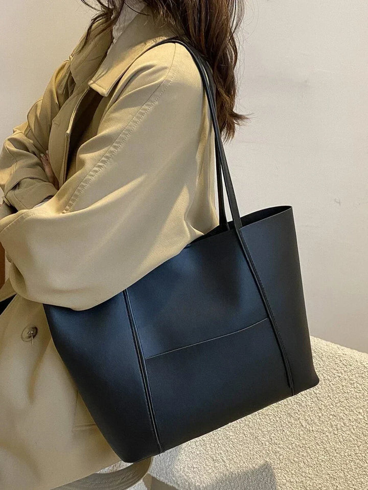 Borsa tote donna in vera pelle. Spaziosa e resistente, perfetta per il lavoro. Accessorio moda elegante.