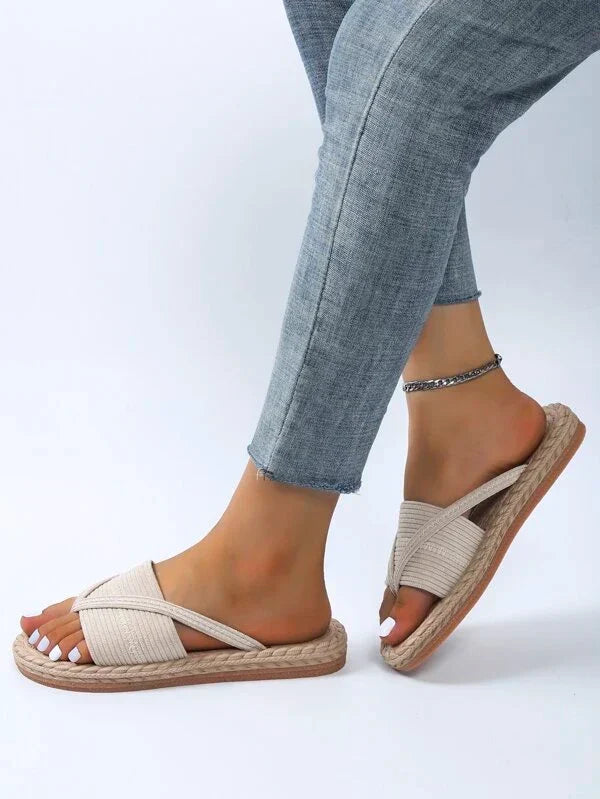 Sandali estivi donna neri, comodi ed eleganti, ideali per ogni occasione, dalla spiaggia alla città.