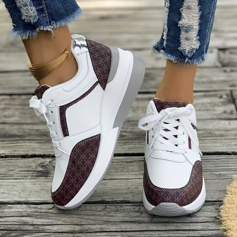 Scarpe donna eleganti e versatili con tacco largo, perfette per comfort e stile quotidiano. Ideali per ogni look.