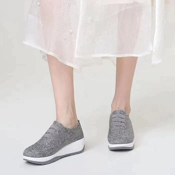 Sneakers estive uomo, ideali per passeggio, comfort e stile casual.