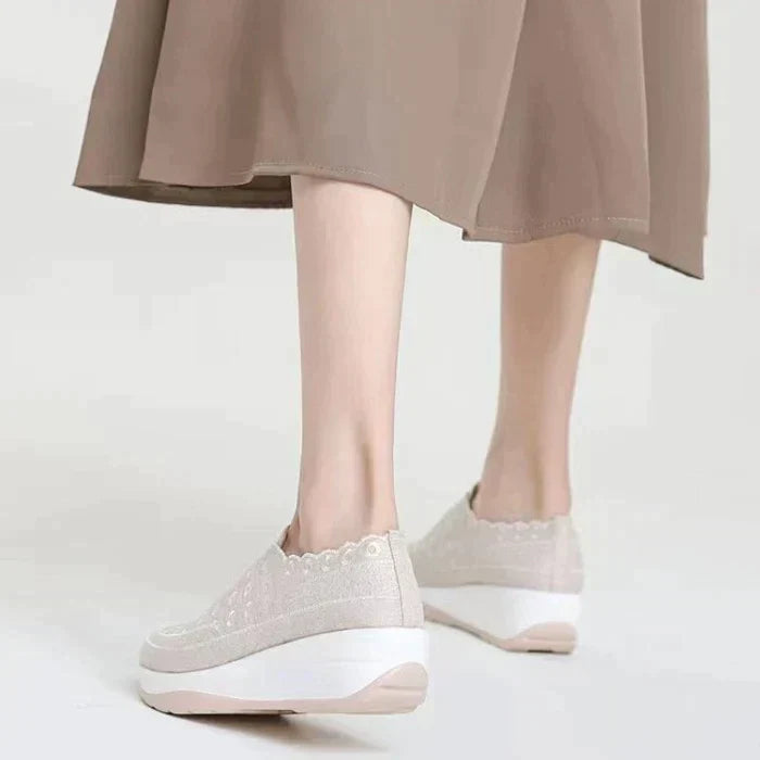 Sneakers casual uomo estive, facili da indossare senza lacci per ogni occasione.