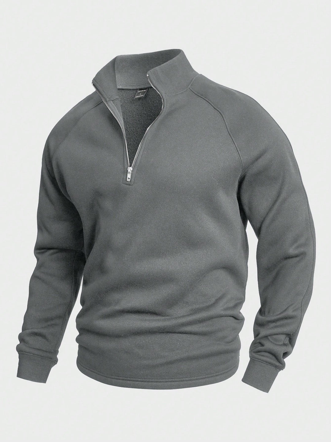 Elegante maglione mezza zip uomo, collo alto, per un look maschile versatile e comodo.