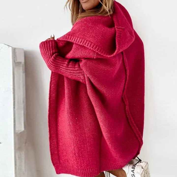 Cardigan oversize donna, con cappuccio, design moderno, perfetto per abbinamenti casual e comodi.