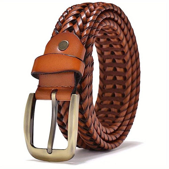 Moderna cintura uomo in pelle intrecciata, un accessorio essenziale per il guardaroba maschile.