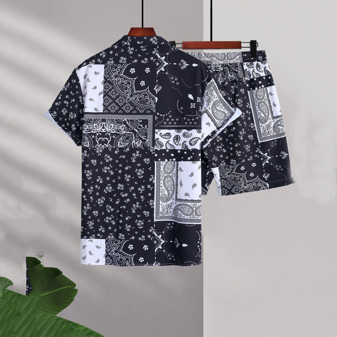 Completo uomo due pezzi estivo, camicia e pantaloncini. Disponibile anche in taglie forti e oversize.