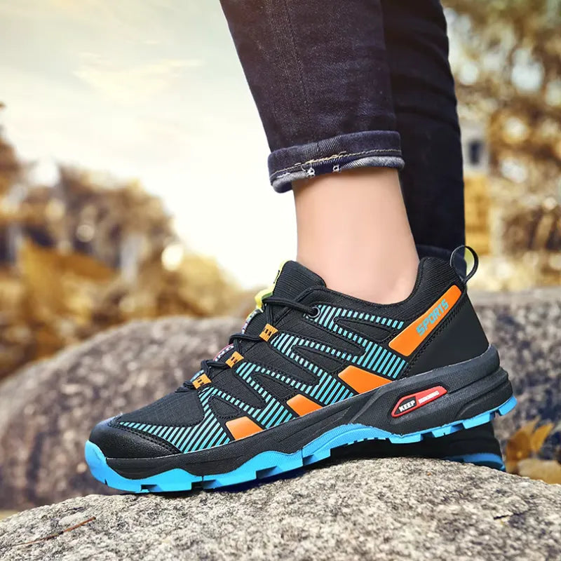 Scarpe da uomo sportive leggere, con supporto ammortizzato e design traspirante per attività.