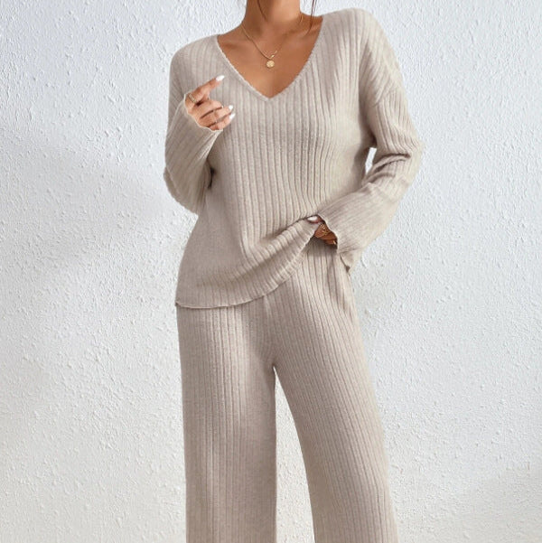 Moda donna: completo in maglia due pezzi, ideale per loungewear o outfit quotidiani.