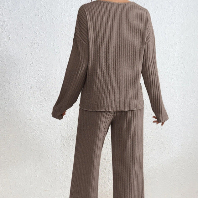 Versatile completo donna maglia, due pezzi con pantaloni e maglia maniche lunghe per ogni occasione.