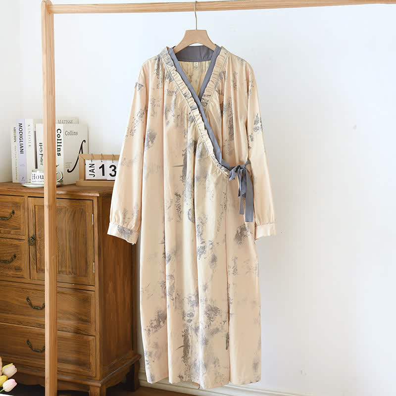 Camicia da notte da donna in morbido cotone con elegante stampa stile inchiostro, ideale per il comfort.