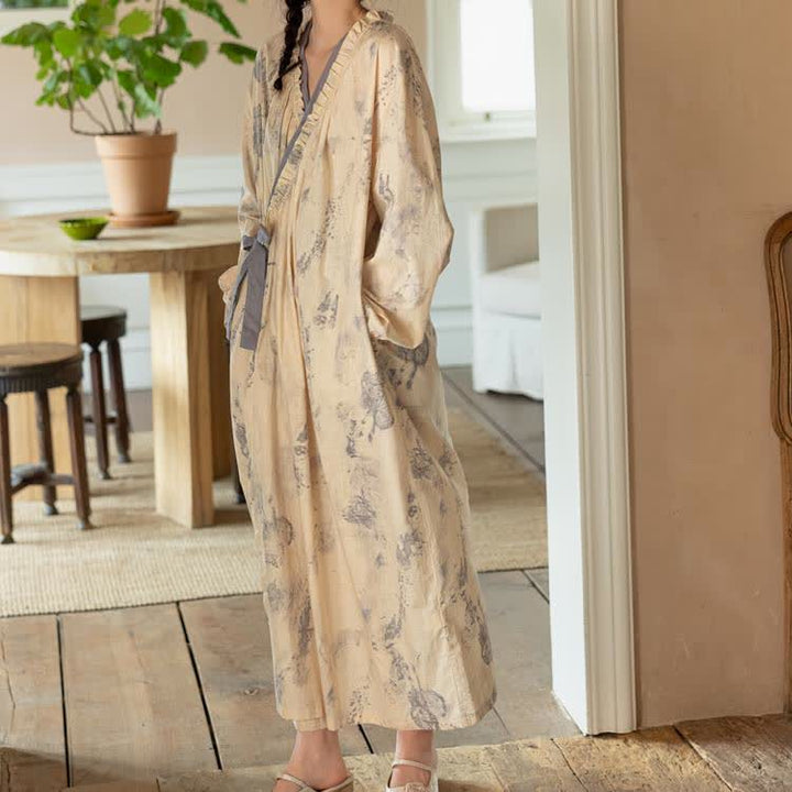 Morbida camicia da notte in cotone da donna, con motivo astratto stile inchiostro per un pigiama comodo e chic.