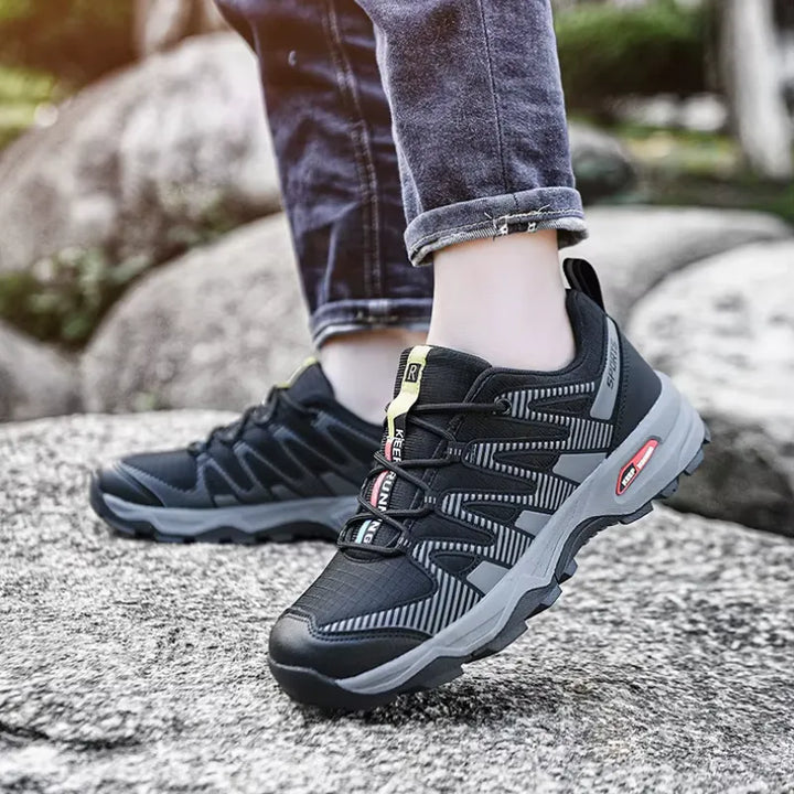Scarpe uomo ortopediche per camminata quotidiana, offrono massimo comfort e supporto antifatica.