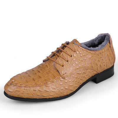 Scarpe in pelle stile coccodrillo nere per uomo, con lacci, ideali per look classici e formali.