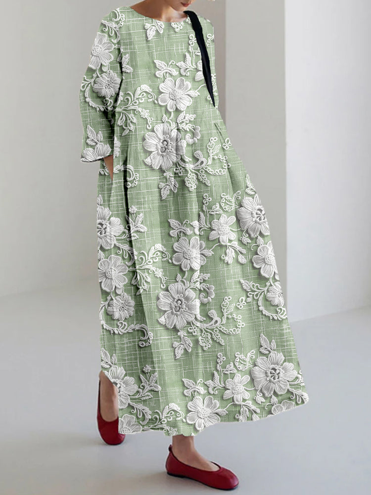 Abito maxi fluido da donna con stampa vivace, dal taglio elegante che valorizza la figura con movimento leggero.