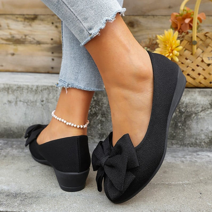 Calzature donna slip-on, mocassini con fiocco perfetti per un comfort casual chic, tutte le stagioni.