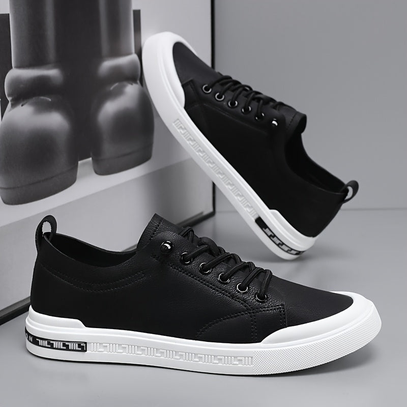 Sneakers uomo dal design moderno con dettagli in lacci. Comfort imbottito per un look casual e uso quotidiano.