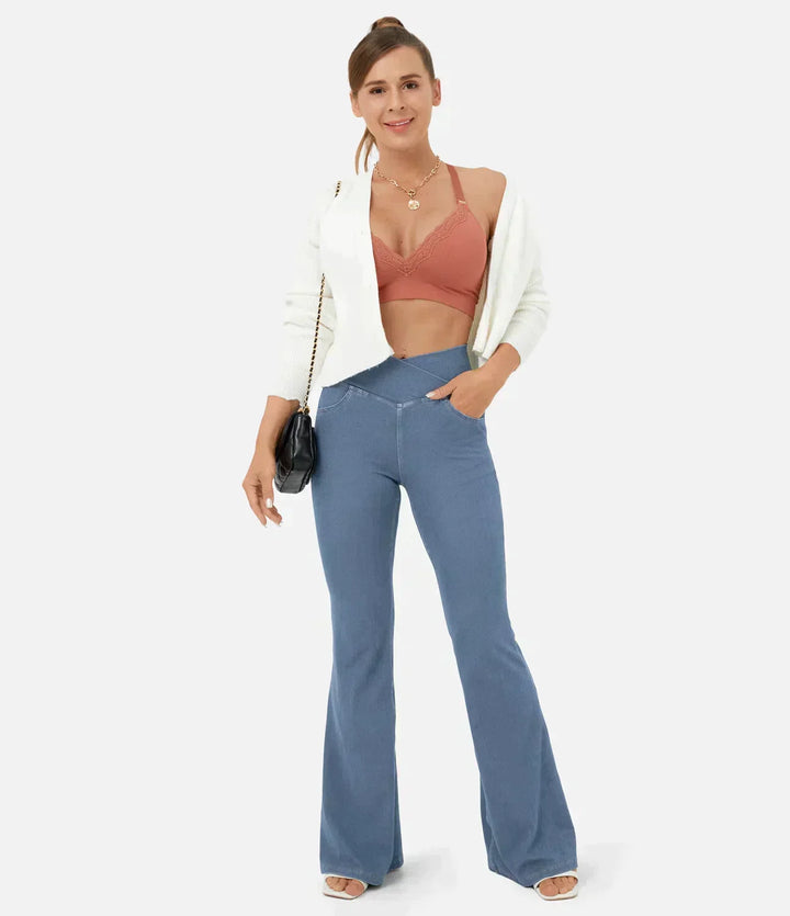 Jeans bootcut da donna a vita alta, elasticizzati, con tasche, perfetti per il comfort quotidiano e moda.