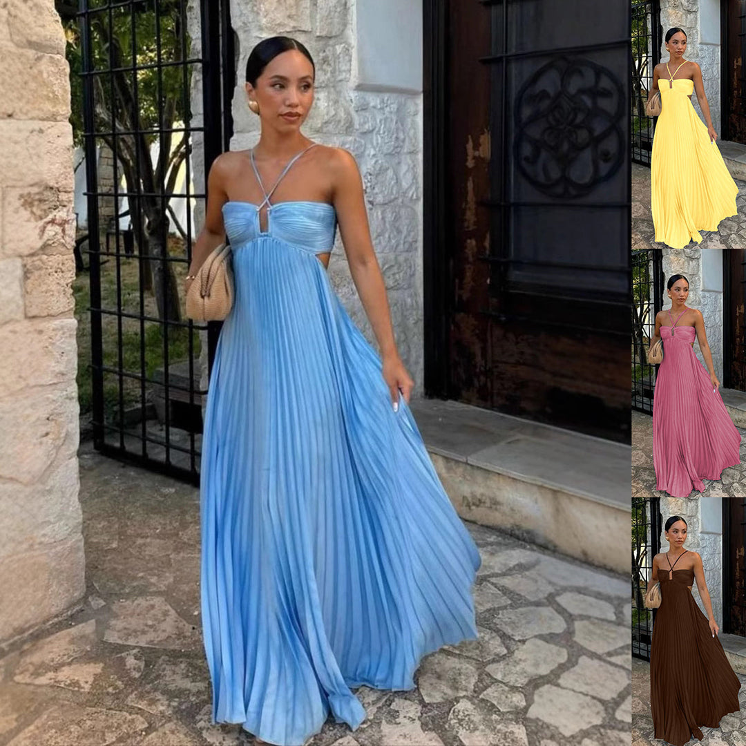 Abito plissettato donna elegante con collo halter, perfetto per serate speciali e cerimonie.