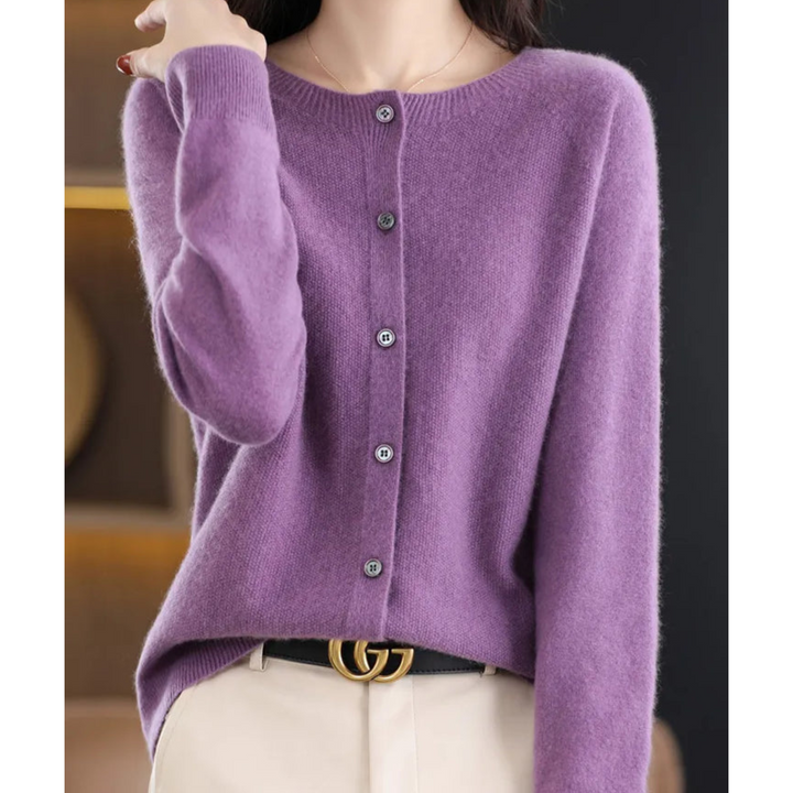 Cardigan donna autunnale/invernale, scollo tondo. Capo d'abbigliamento moda donna essenziale.