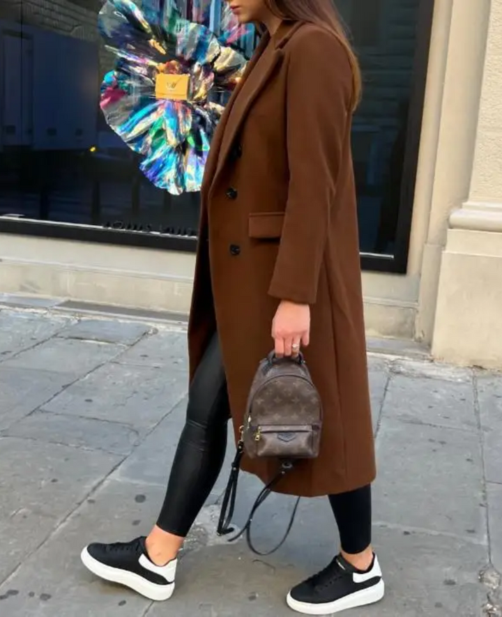 Trench aderente lungo, outerwear donna, per un look sofisticato.