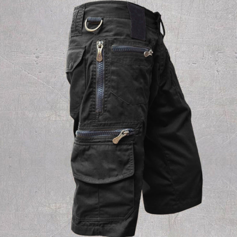 Bermuda cargo uomo grigio, comodo e casual, con tasche laterali perfette per l'estate e il tempo libero.