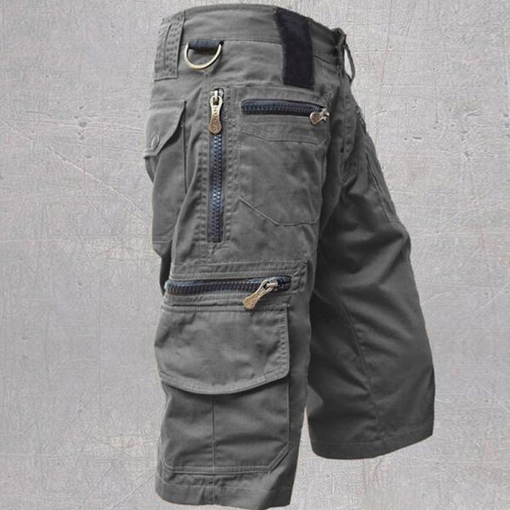 Bermuda cargo uomo casual, con tasche funzionali sulle gambe, ideale per tempo libero, viaggio ed estivo.