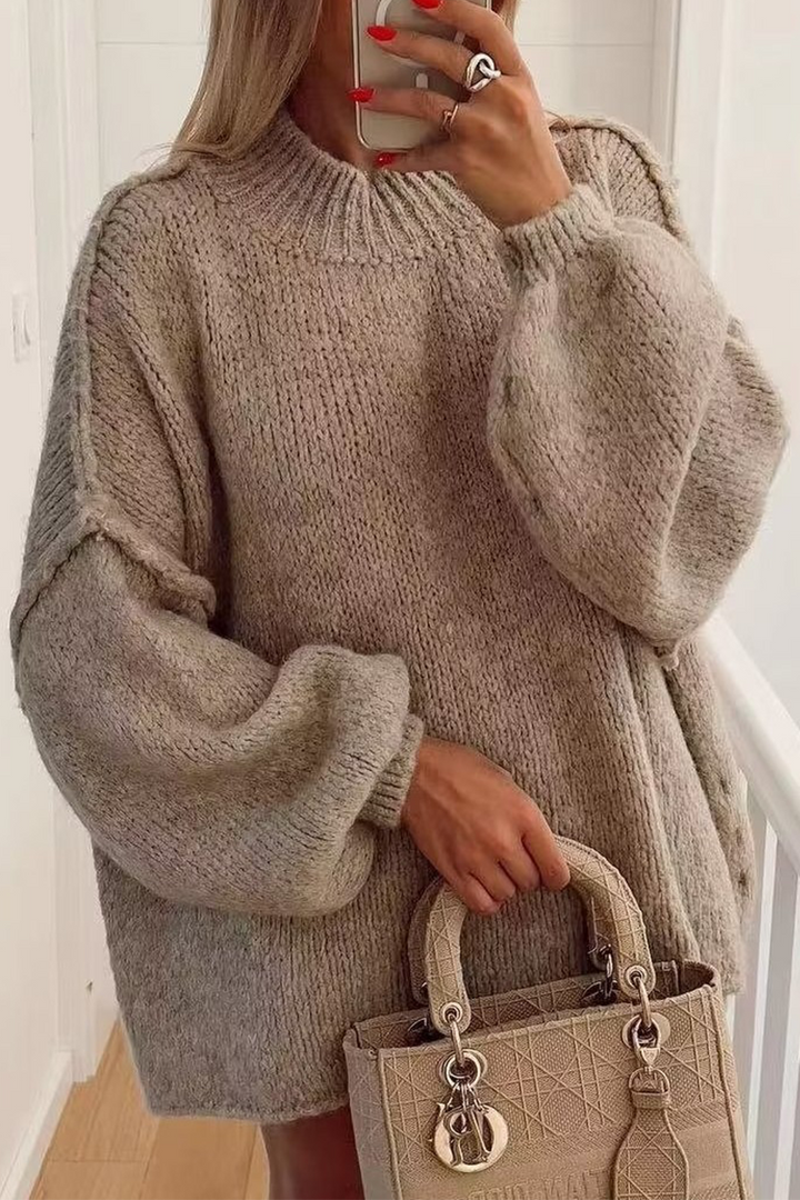 Maglione donna caldo kaki in morbida maglia, ideale per comfort e stile casual autunno-inverno.