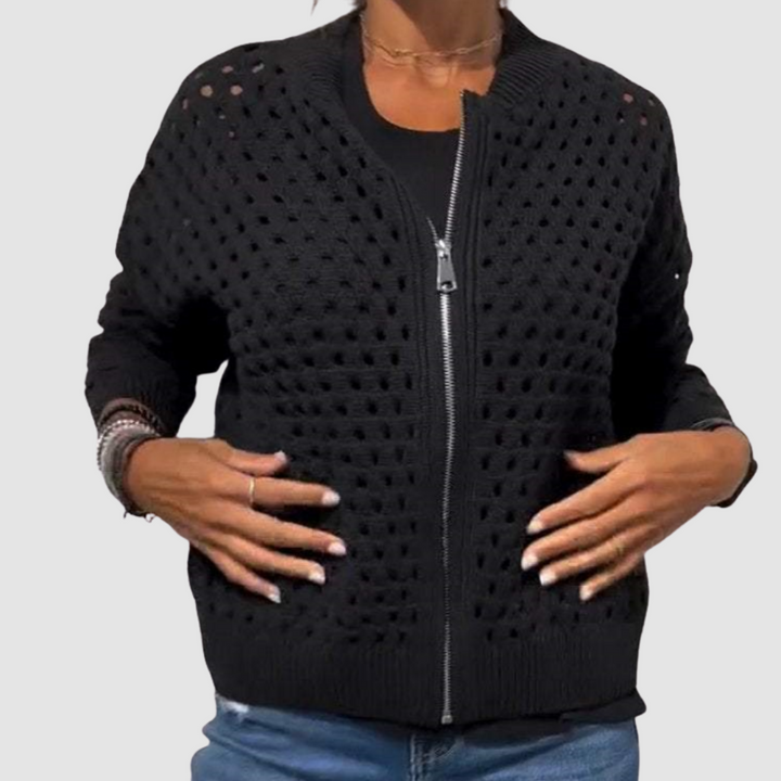 Cardigan femminile versatile per mezza stagione, con bottoni. Comfort e moda per primavera e autunno.