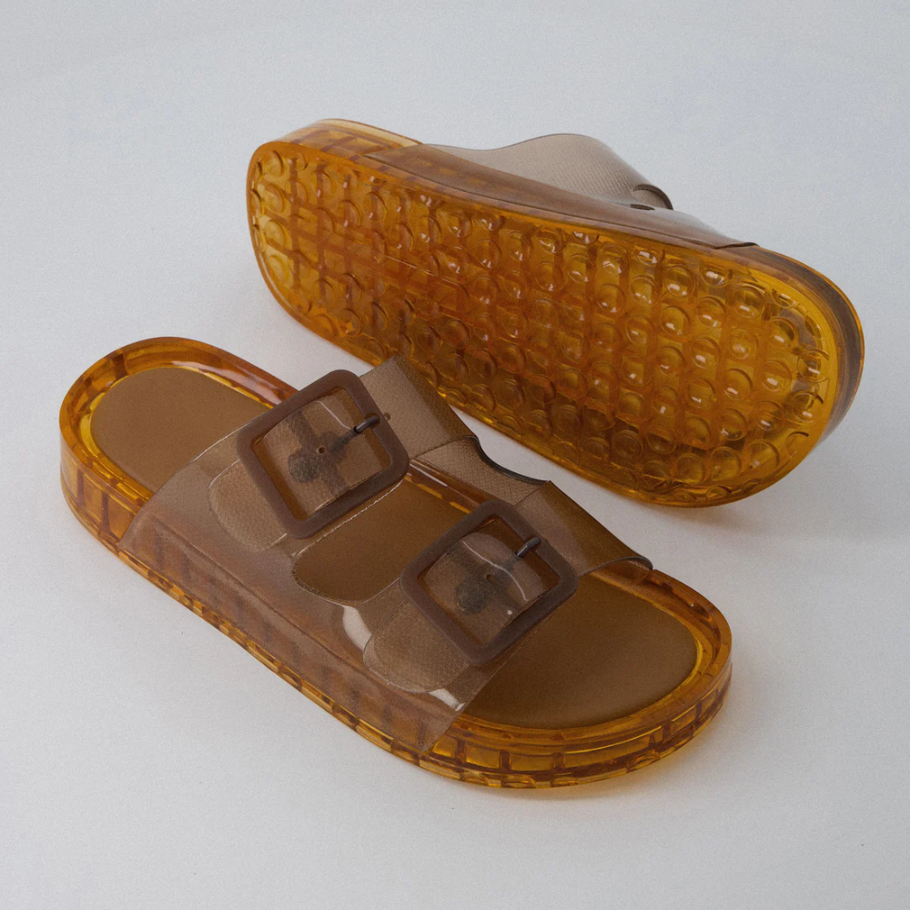 Dettaglio sandali donna Jelly, materiale leggero e flessibile per comfort estivo. Calzature moda versatili.