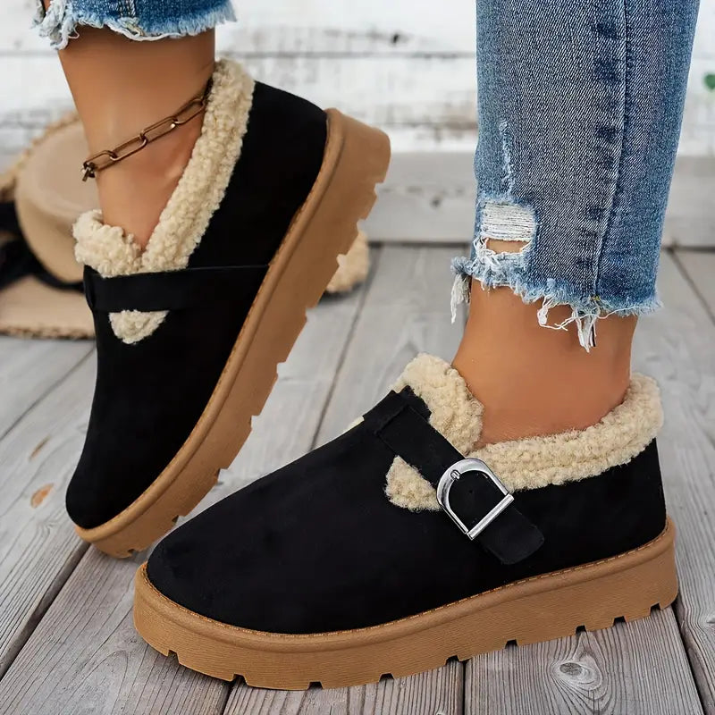 Scarpe calde slip-on donna, ideali per l'inverno con morbido rivestimento interno.