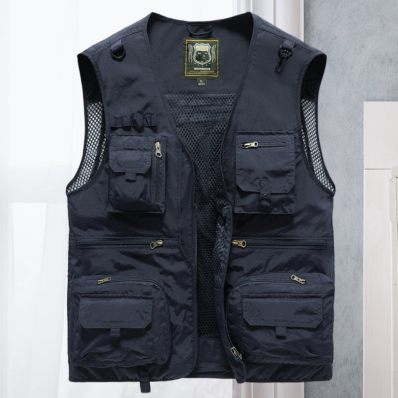 Gilet estivo uomo funzionale multitasche, leggero e traspirante per avventure all'aperto.