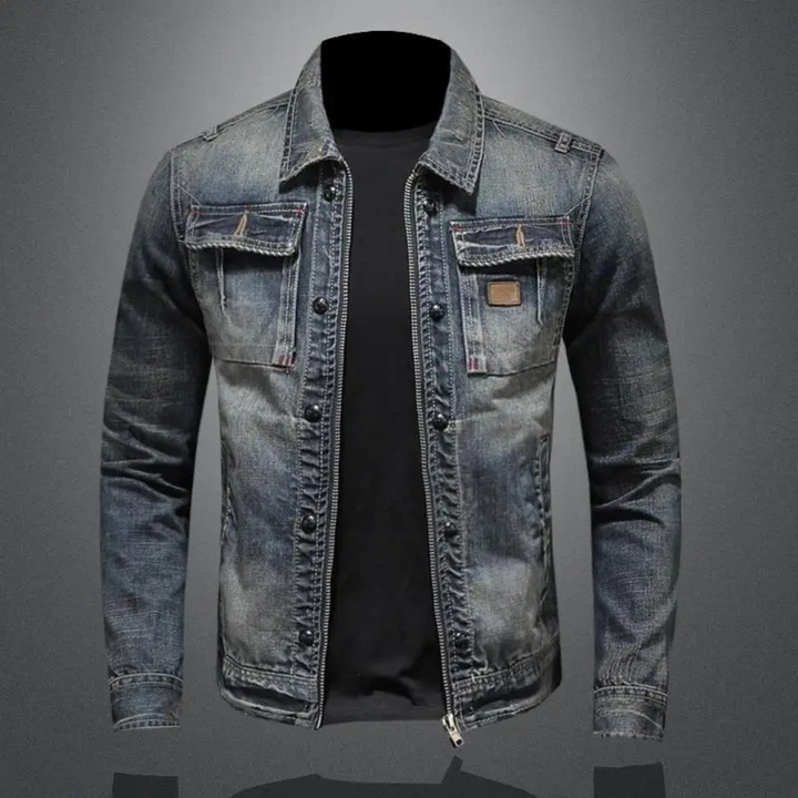 Giacca di jeans uomo classica, stile senza tempo, perfetta per ogni stagione. Capo versatile per abbigliamento casual.