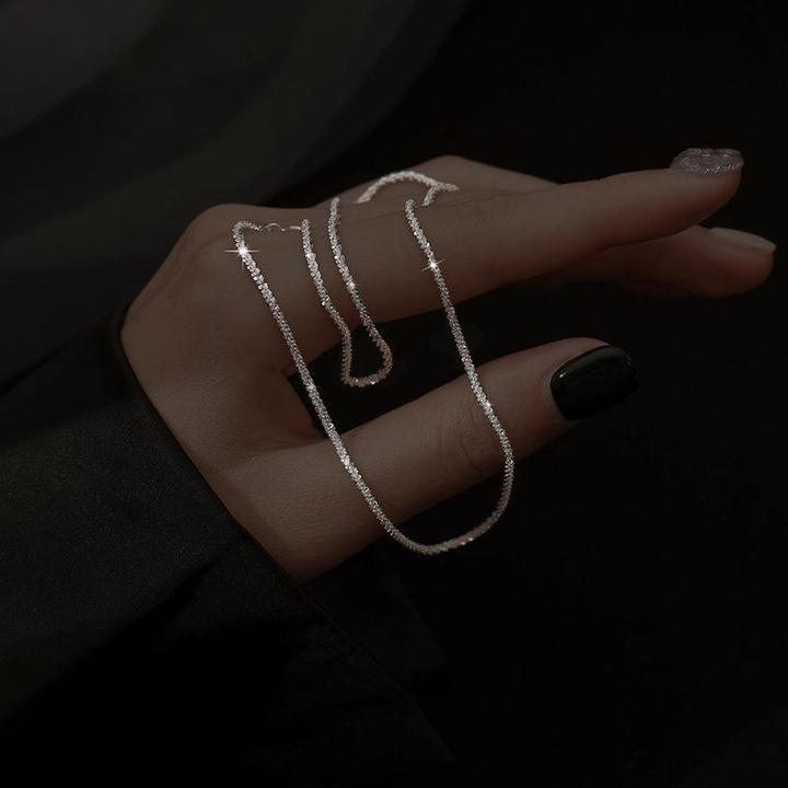 Elegante collana a strati da donna in argento 925, parure gioielli minimalista per un look sofisticato.