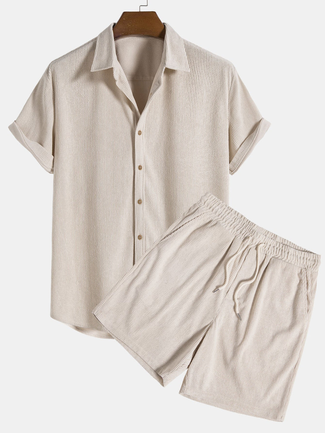 Set abbigliamento uomo completo con pantaloni elastici e giacca, perfetto per giornate calde e look casual.