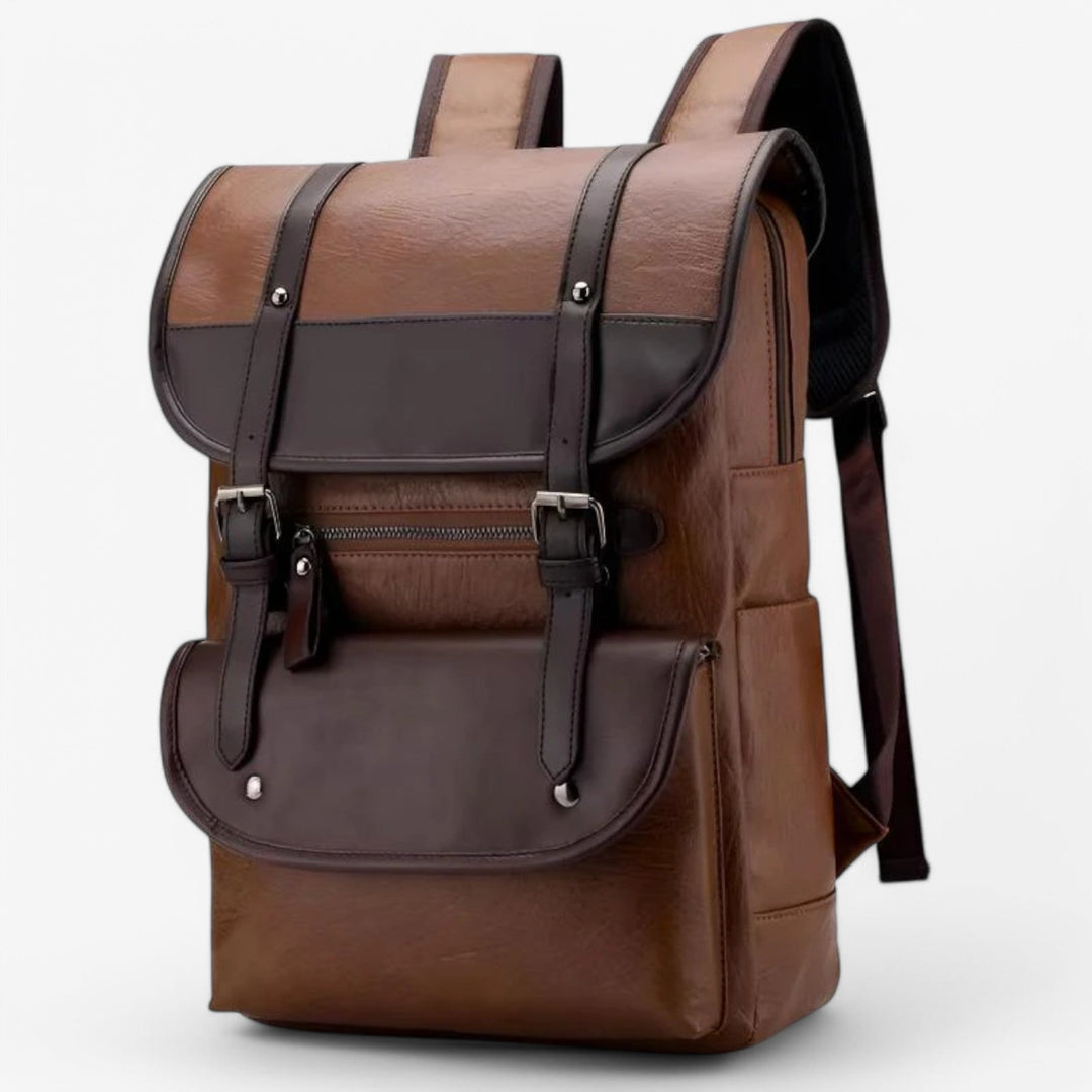 Zaino minimalista marrone da uomo, elegante e versatile. Ideale per lavoro o viaggio, accessorio uomo sofisticato.
