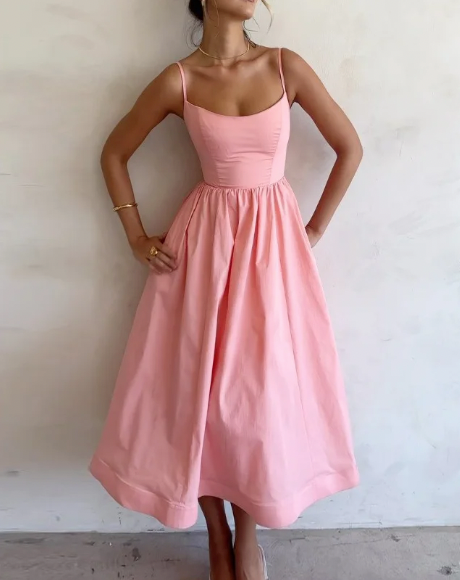 Abito midi svasato donna senza maniche, perfetto per un look elegante o da festa primavera estate.